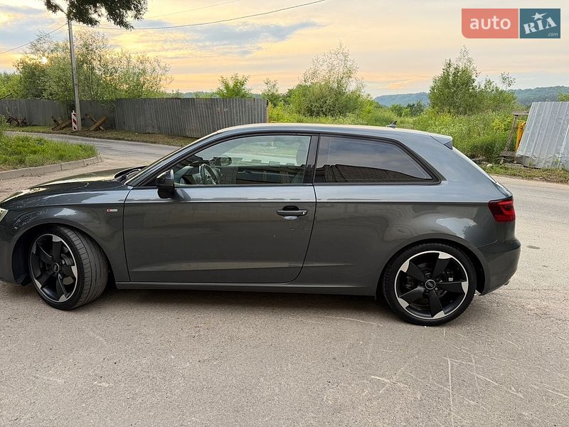 Хетчбек Audi A3 2013 в Новояворівську