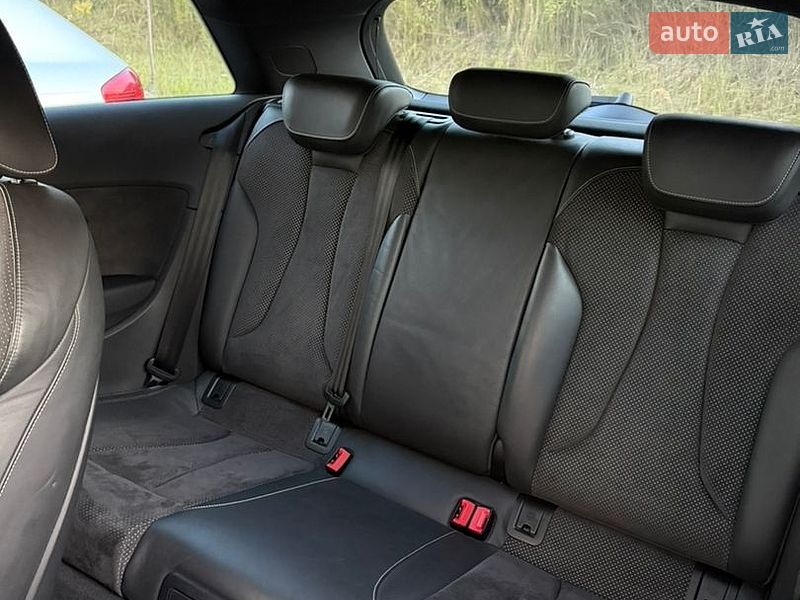 Хетчбек Audi A3 2013 в Новояворівську