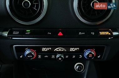 Седан Audi A3 2016 в Львові