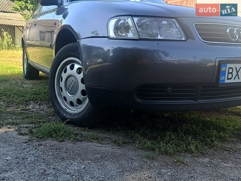 Хетчбек Audi A3 2000 в Бурині