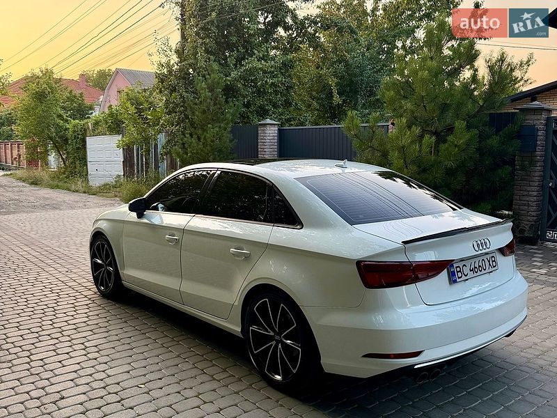 Седан Audi A3 2018 в Вінниці
