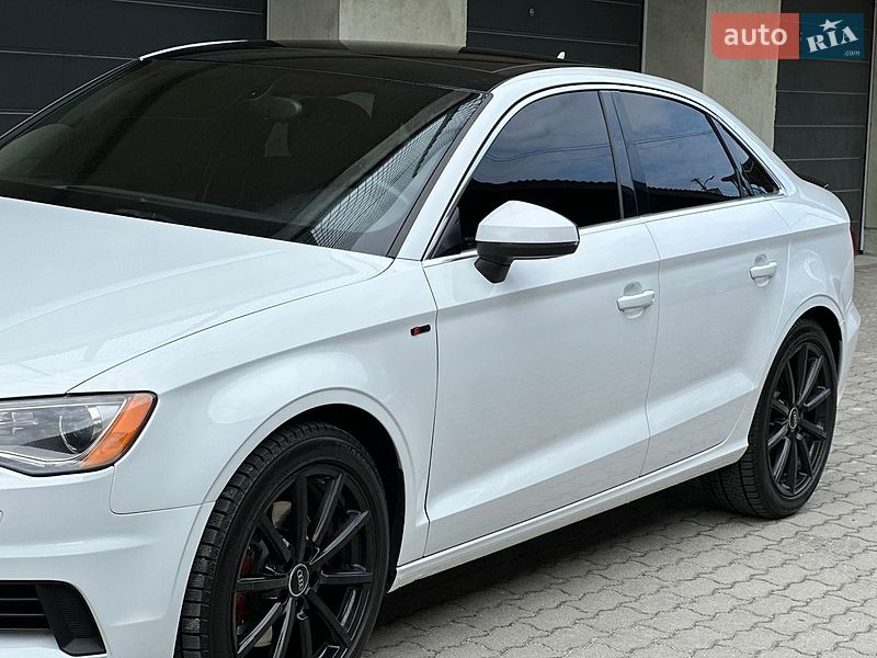 Седан Audi A3 2015 в Дрогобичі