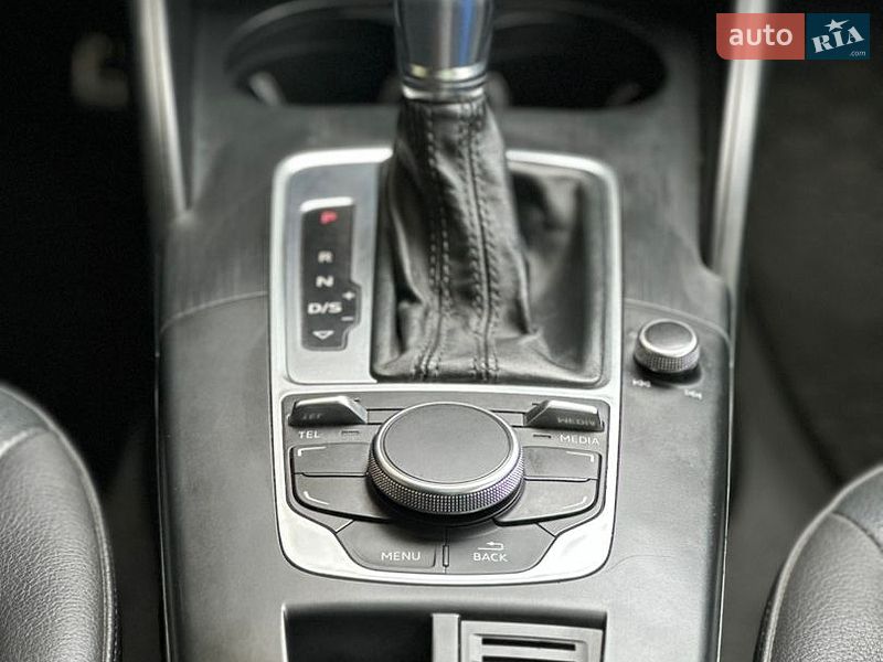 Седан Audi A3 2015 в Дрогобичі