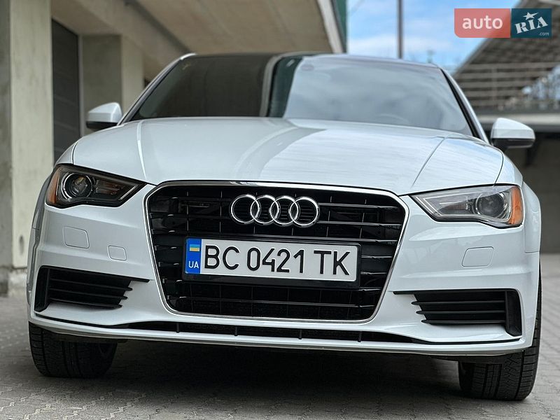 Седан Audi A3 2015 в Дрогобичі