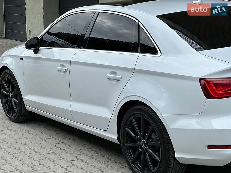 Седан Audi A3 2015 в Дрогобичі