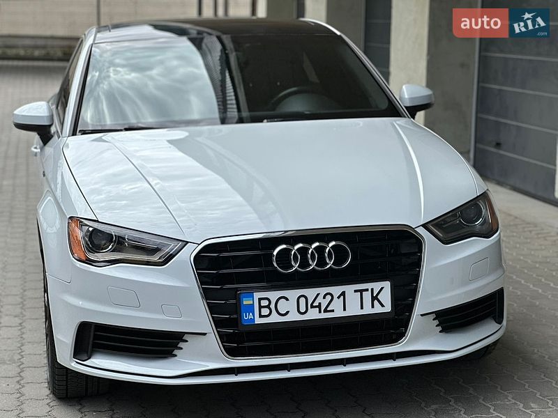 Седан Audi A3 2015 в Дрогобичі
