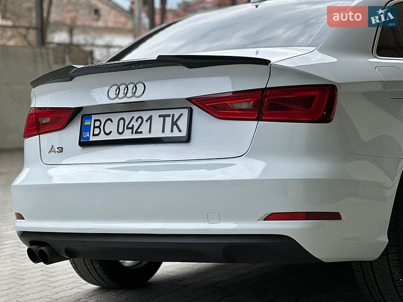 Седан Audi A3 2015 в Дрогобичі