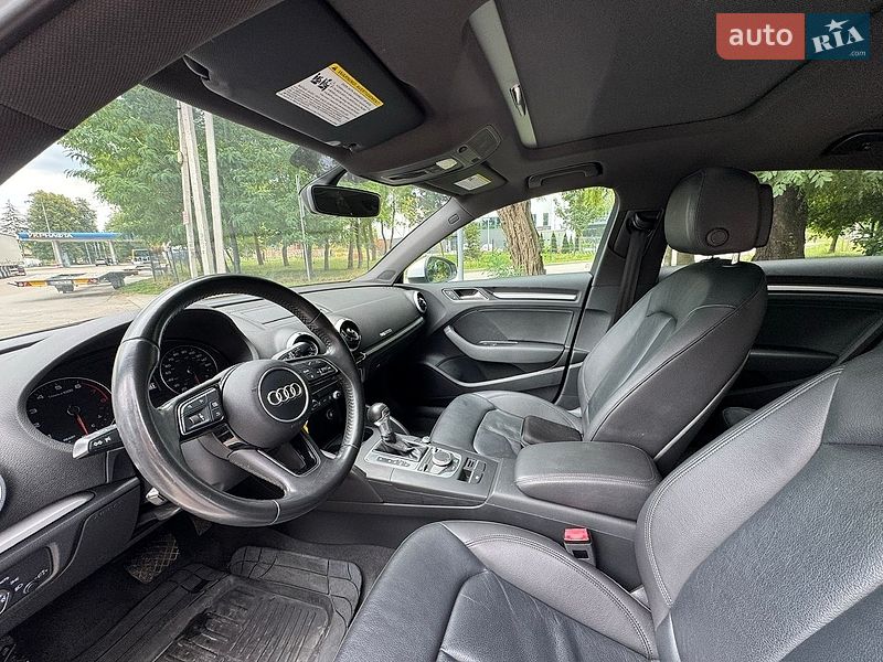 Седан Audi A3 2017 в Львові