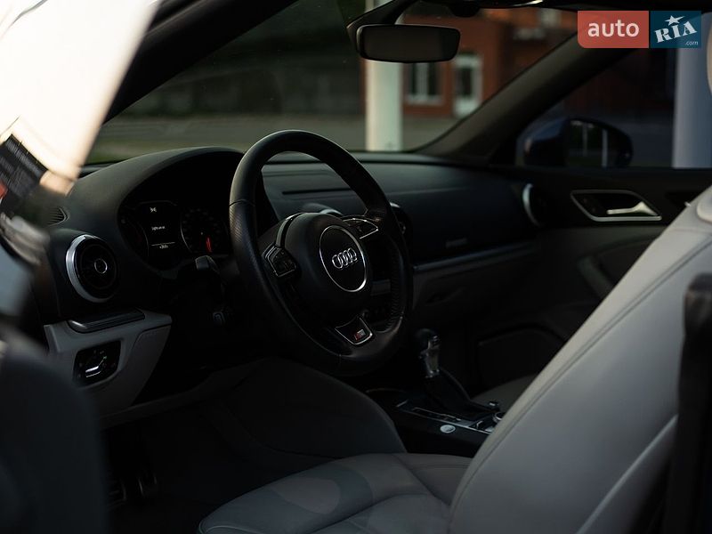 Кабріолет Audi A3 2016 в Дніпрі