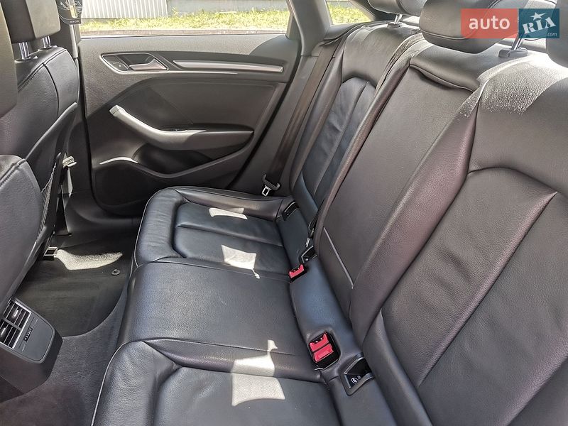 Седан Audi A3 2018 в Львові