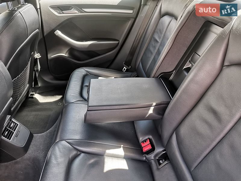 Седан Audi A3 2018 в Львові