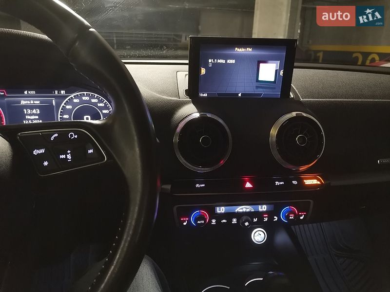 Седан Audi A3 2018 в Львові