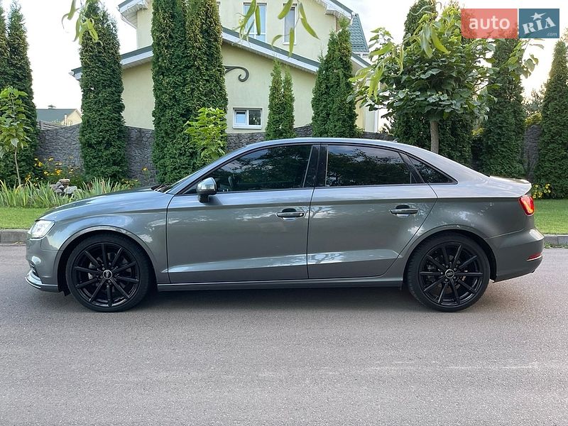 Седан Audi A3 2015 в Киеве