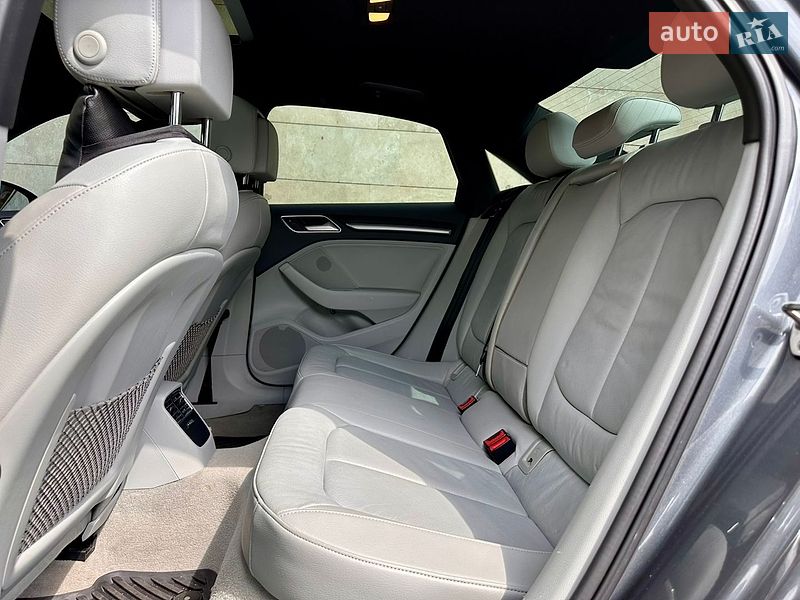 Седан Audi A3 2015 в Киеве