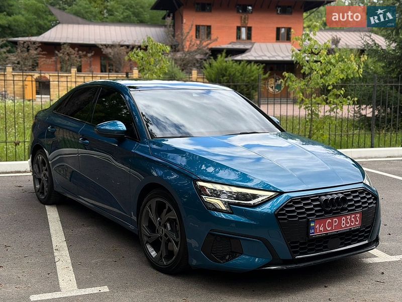Седан Audi A3 2022 в Киеве
