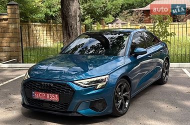 Седан Audi A3 2022 в Киеве