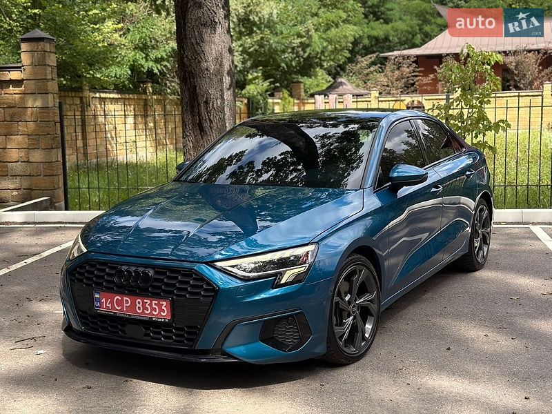 Седан Audi A3 2022 в Киеве