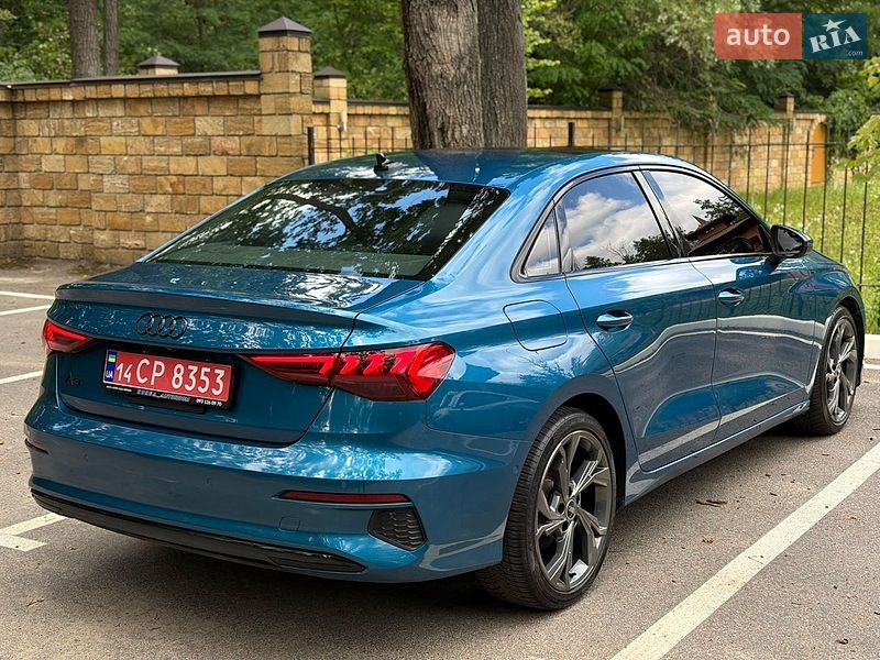 Седан Audi A3 2022 в Киеве