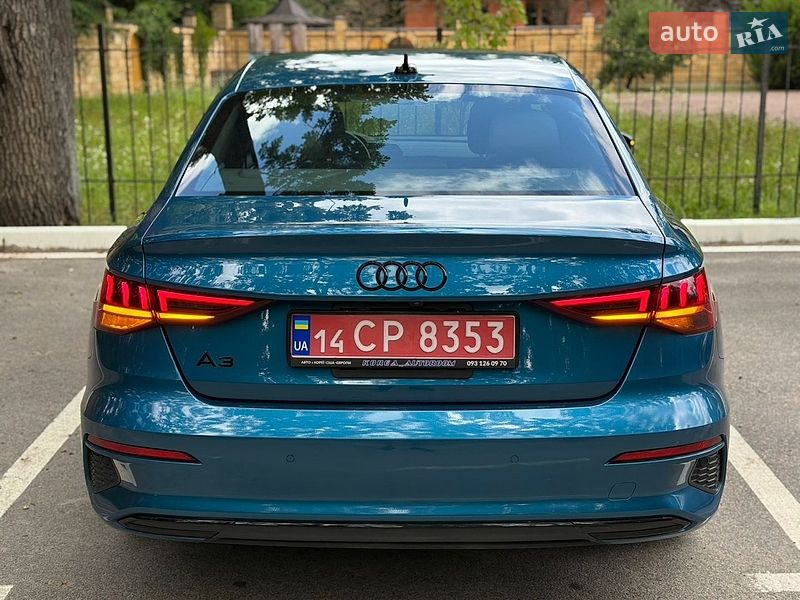 Седан Audi A3 2022 в Киеве