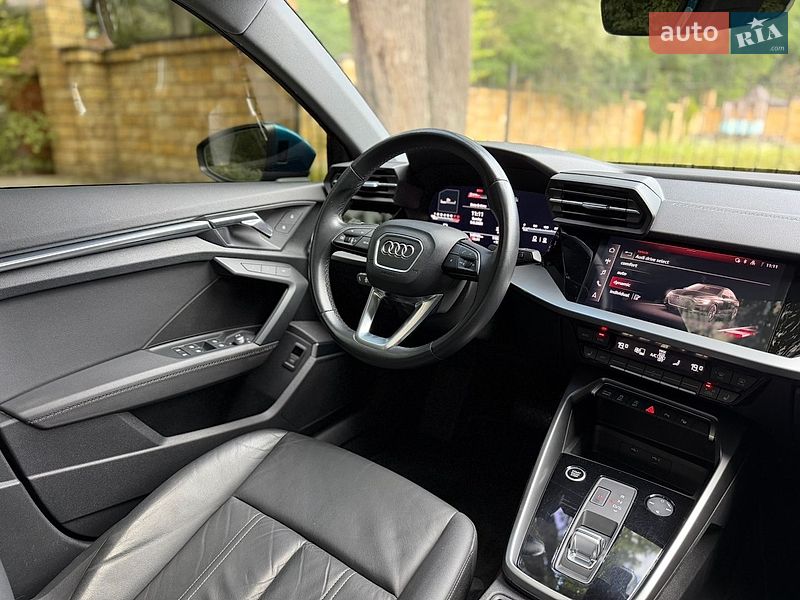 Седан Audi A3 2022 в Киеве