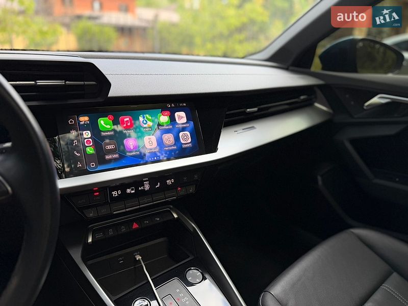 Седан Audi A3 2022 в Киеве