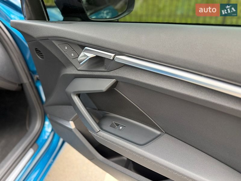 Седан Audi A3 2022 в Киеве