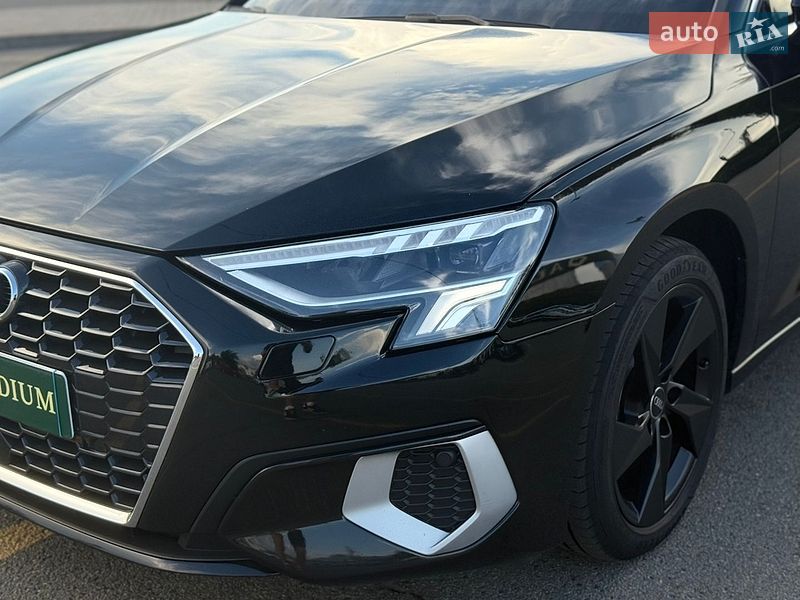 Седан Audi A3 2022 в Киеве