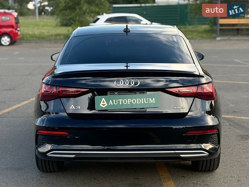 Седан Audi A3 2022 в Киеве