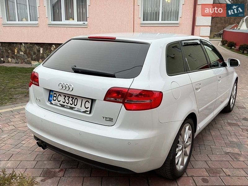 Хэтчбек Audi A3 2011 в Сколе