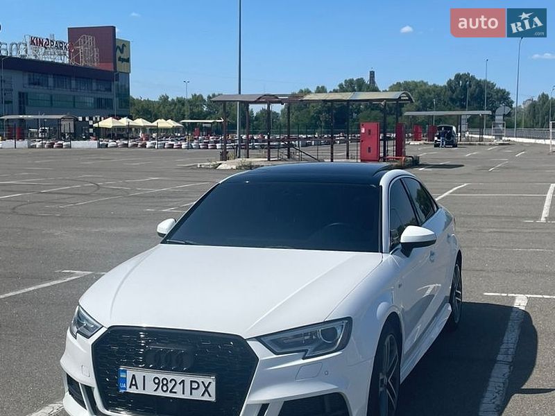 Седан Audi A3 2017 в Киеве