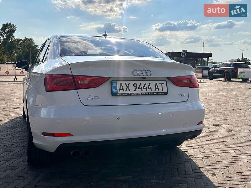 Седан Audi A3 2016 в Харькове