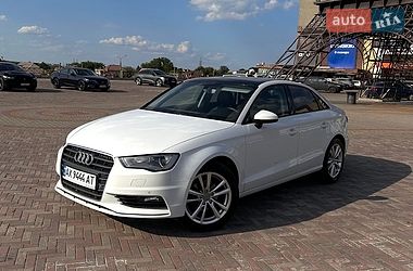 Седан Audi A3 2016 в Харькове