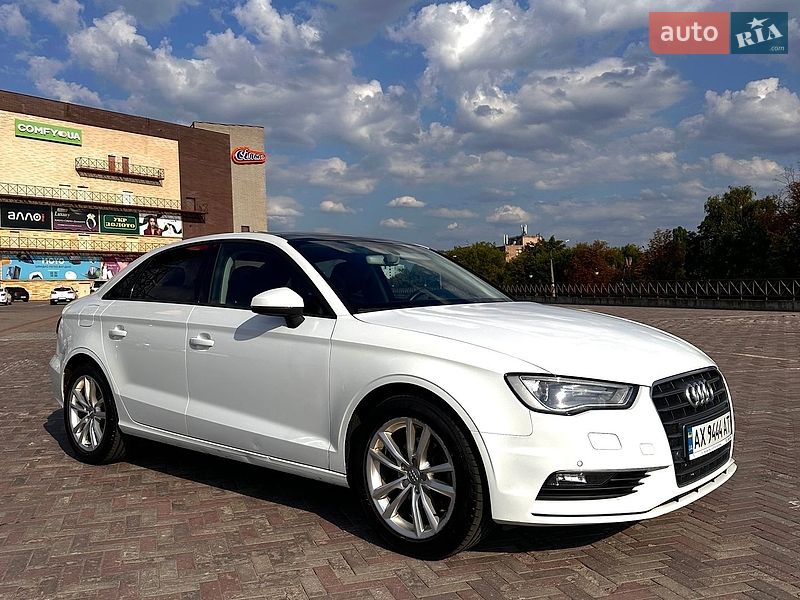 Седан Audi A3 2016 в Харькове
