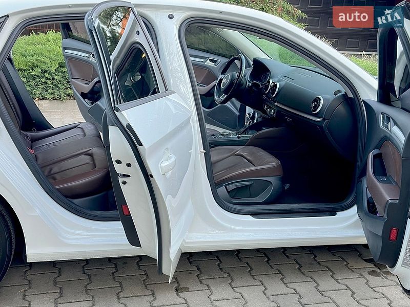 Седан Audi A3 2015 в Одессе