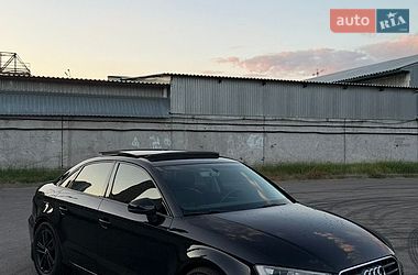 Седан Audi A3 2015 в Киеве