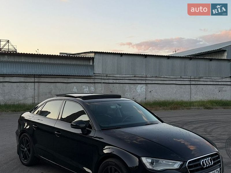 Седан Audi A3 2015 в Киеве