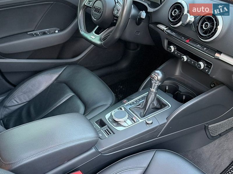 Седан Audi A3 2015 в Киеве