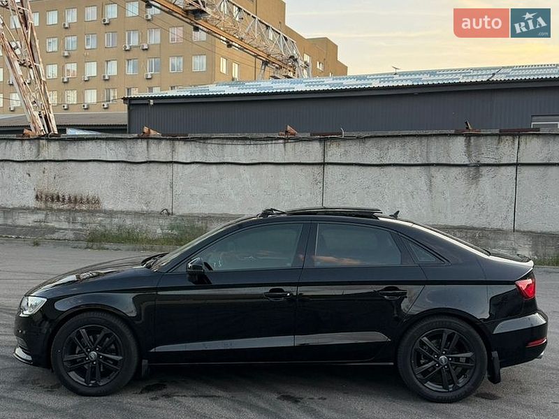 Седан Audi A3 2015 в Киеве
