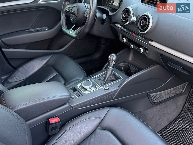 Седан Audi A3 2015 в Киеве