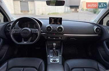 Седан Audi A3 2015 в Киеве