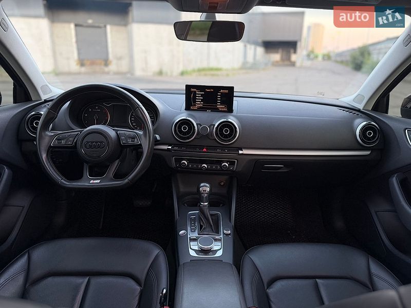 Седан Audi A3 2015 в Киеве