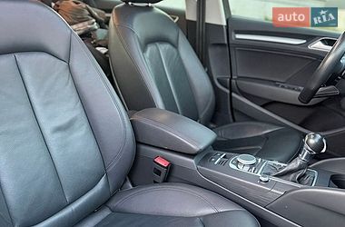 Седан Audi A3 2015 в Киеве