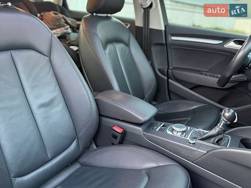 Седан Audi A3 2015 в Киеве