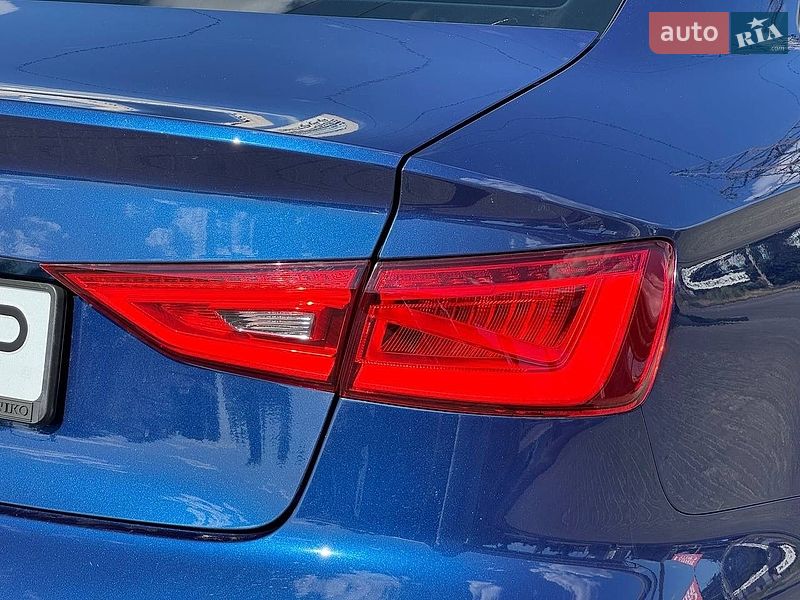 Седан Audi A3 2015 в Дніпрі