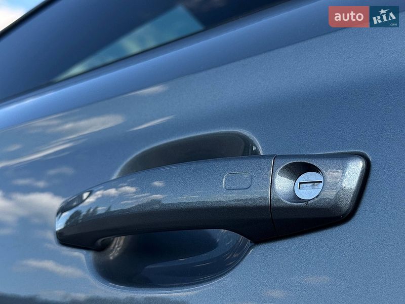 Седан Audi A3 2015 в Ровно