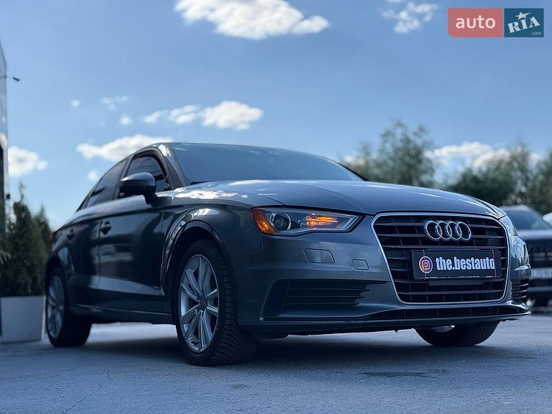 Седан Audi A3 2015 в Ровно