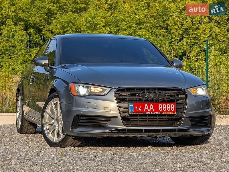Седан Audi A3 2015 в Дрогобыче
