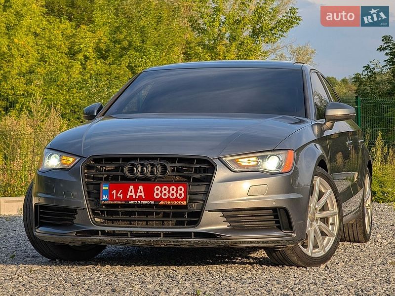 Седан Audi A3 2015 в Дрогобыче