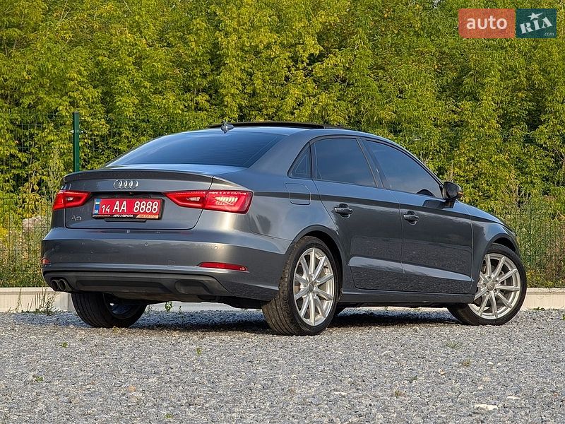 Седан Audi A3 2015 в Дрогобыче