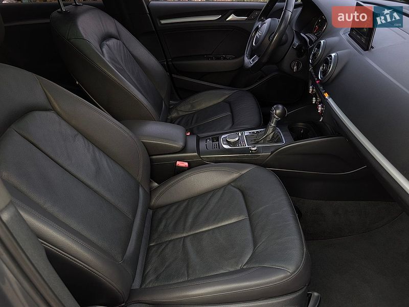 Седан Audi A3 2015 в Дрогобыче